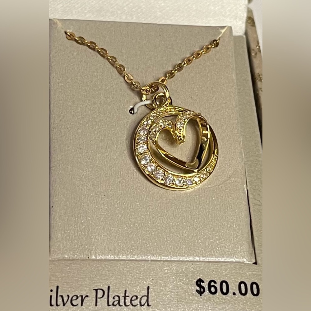 Necklace 17 1/2” silver plated gold tone encircled heart - jewelry - Picture 3 of 15